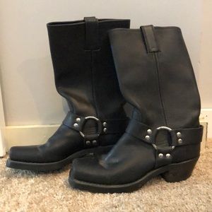 Frye Classic Harness black boots